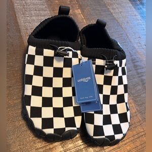 NWT WateLves Barefoot Water Shoes Women Men Minimalist Comfortable Walking Shoes